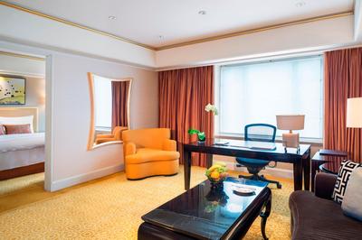 Statesman Suite