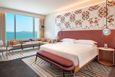 1 King Bed Sea View