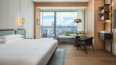 King Bed Deluxe, Club Access