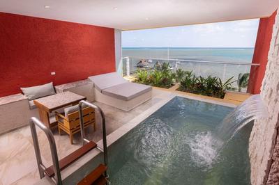 Butler Service Chairman 2 Bedroom Signature Suite