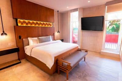 Butler Service Chairman 2 Bedroom Signature Suite