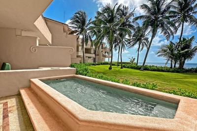 Master with Private Pool Signature Suite, 1 King, Oceanfront