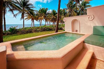 Outdoor Shower Signature Suite, 1 King, Oceanfront