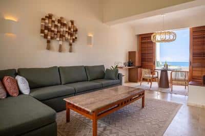 Master Oceanfront Signature Suite, 1 King