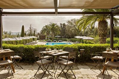 Las Brasas Pool Restaurant