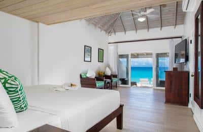 Superior Deluxe Beachfront Room