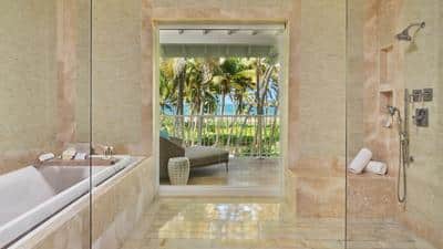Governor Oceanfront Suite
