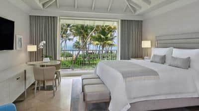 Oceanfront One Bedroom Suite