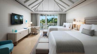 Oceanfront Queen Room with Balcony