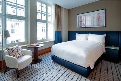 King Accessible Deluxe Room
