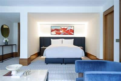 Queen Junior Suite