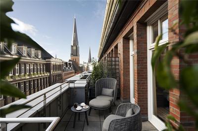 Queen Deluxe Room with Balcony