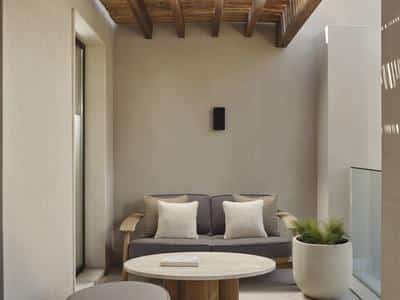 Hemera Hideaway
