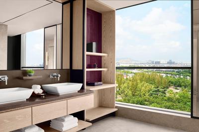 Club Panorama Room, 1 King, Gusu View