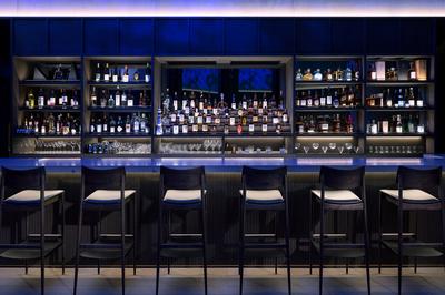 Bar Bellustar