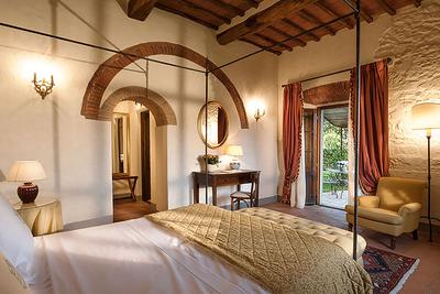 Jacuzzi Garden Suite