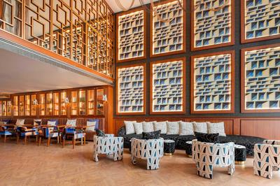 Wine & Books Cafe