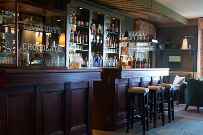 Corkscrew Bar