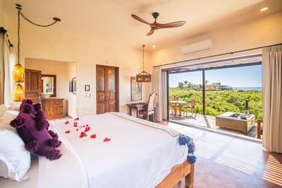 Beach View Bungalow King
