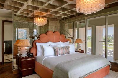 Corniche Suite