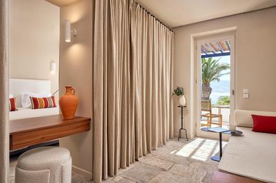 Deluxe Suite Sea View