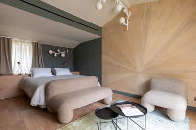 Executive Crazy Room