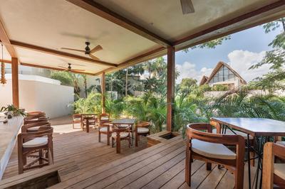 Jungle Dining