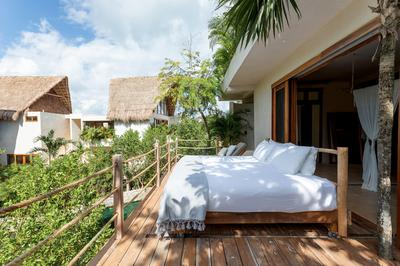 Cenote Master Suite - Jungle side