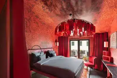 Medium Rosso with Balcony