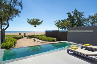 Beachfront One Bedroom Suite