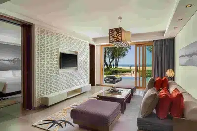 Garden Balcony Grand Room