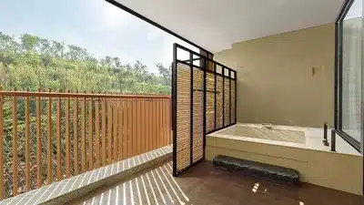 Superior Hillside View Balcony Room