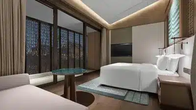 Lake View Suite