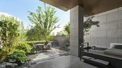 Lagoon Terrace Pool Room