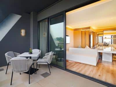 MGallery Deluxe Suite Expo Park View