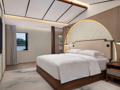 Deluxe Heritage Suite