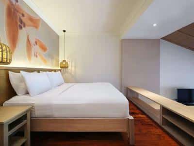 Seaview Hillside Pool Suite