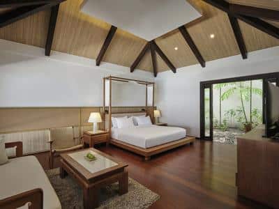 Wellbeing Seafront Pool Villa