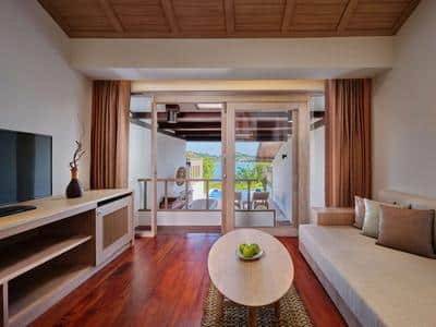 Seaview Hillside Pool Suite