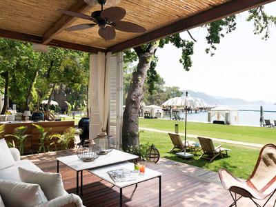 The Beach Lounge