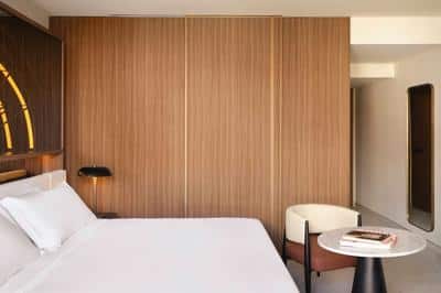 Deluxe Room, 1 King, Balcony