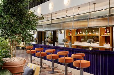 W Lounge
