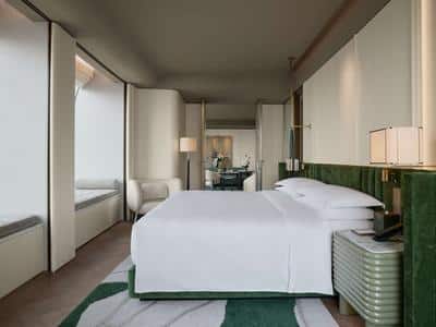 Fairmont Gold Signature Suite