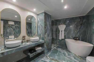 Sea View Suite