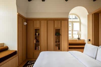 Penthouse Suite 23