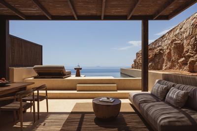 Deluxe Cave Suite