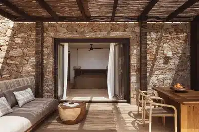 Deluxe Cave Suite