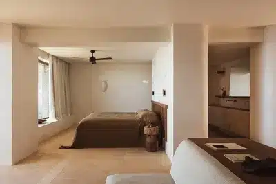 Superior Cave Suite
