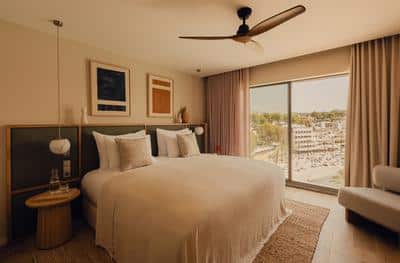 Deluxe Room with Sea View