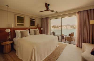 Cliff Room with Sea View